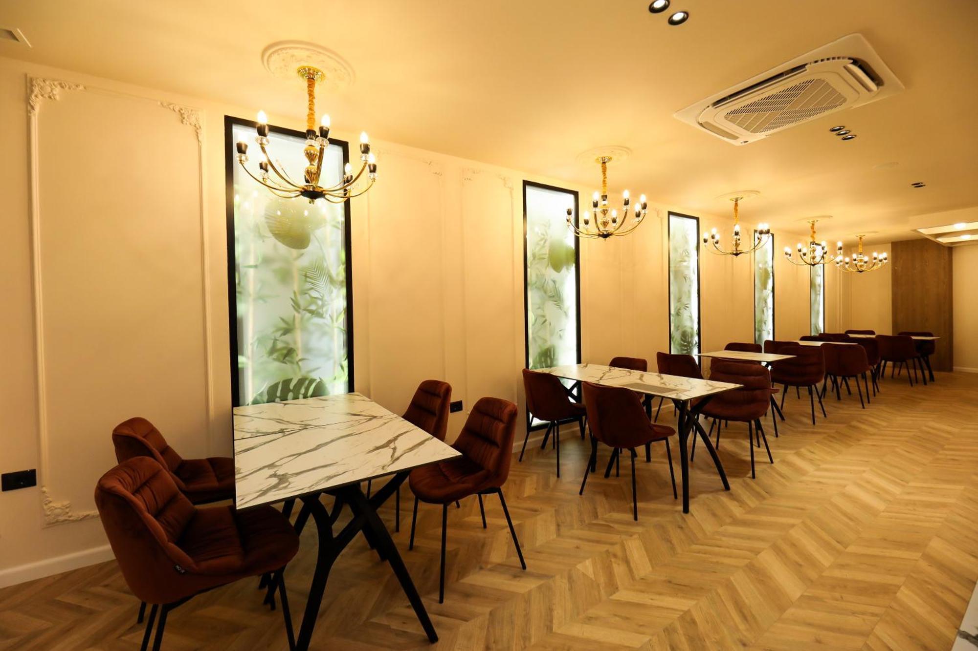 Hotel Adore Vlorë 外观 照片