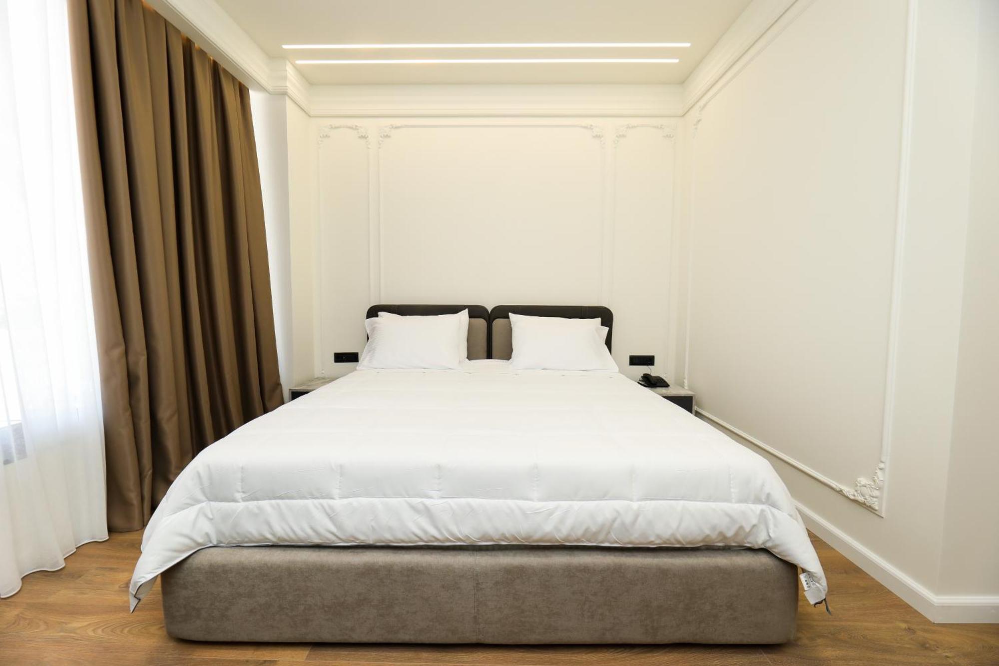 Hotel Adore Vlorë 外观 照片