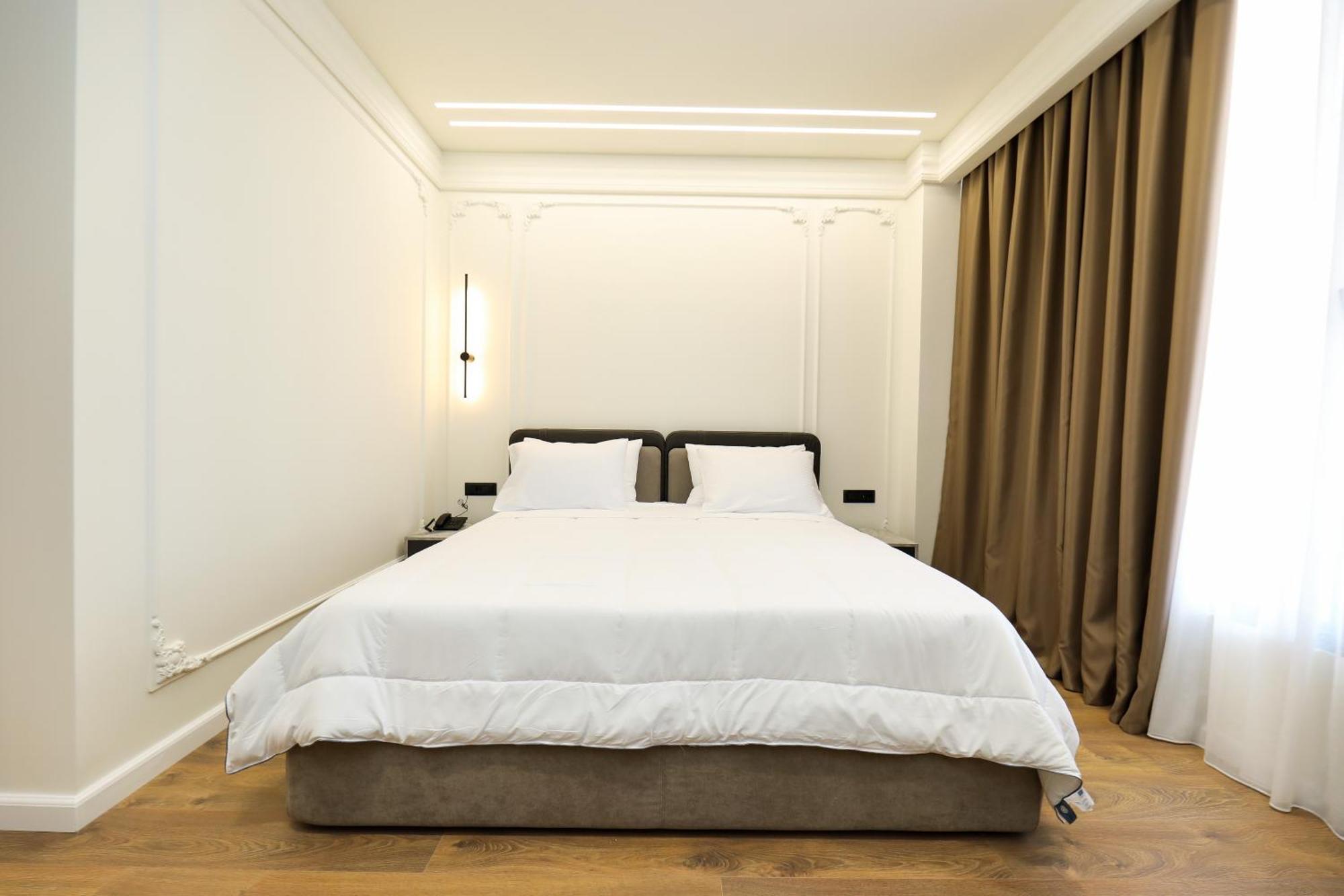 Hotel Adore Vlorë 外观 照片