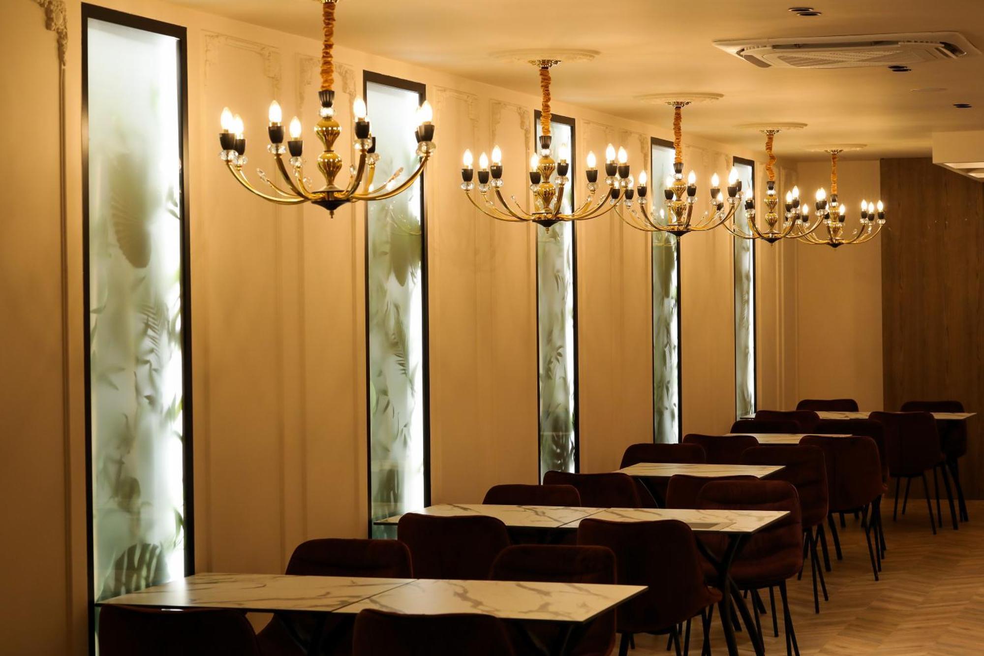 Hotel Adore Vlorë 外观 照片