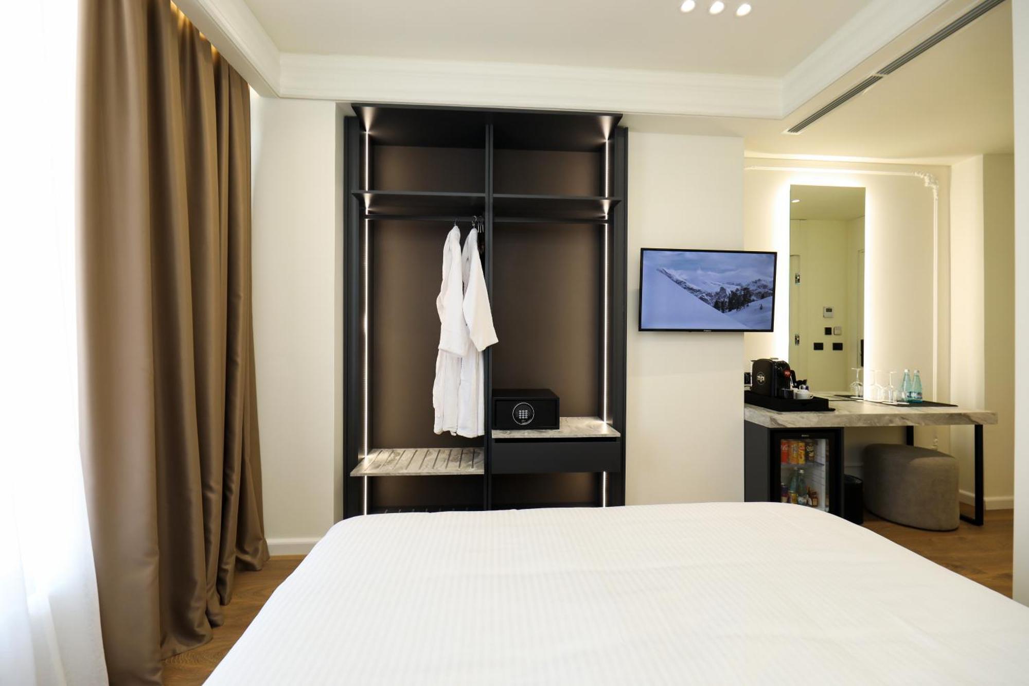 Hotel Adore Vlorë 外观 照片