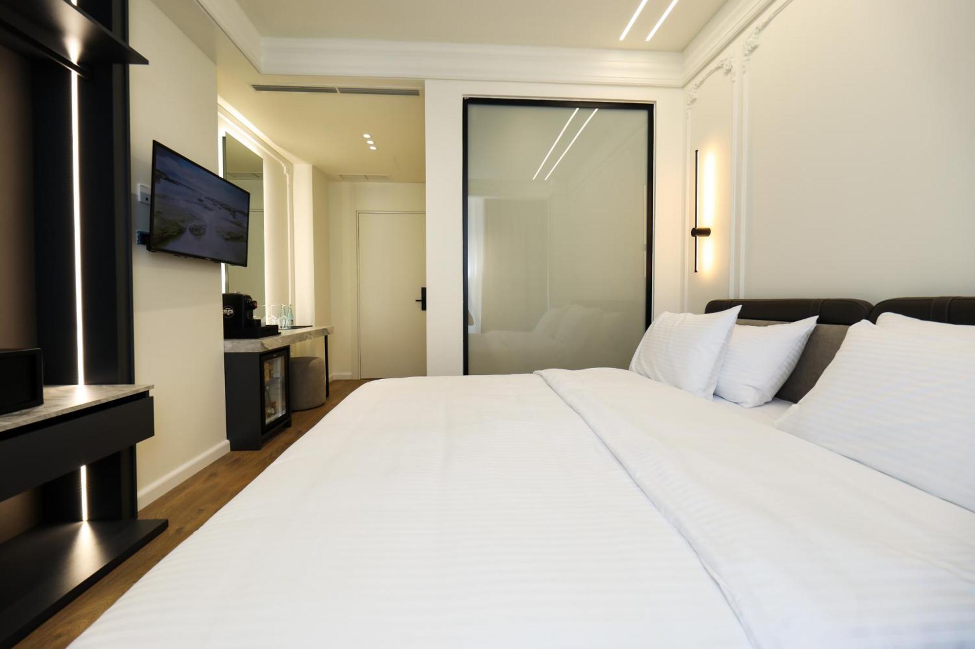 Hotel Adore Vlorë 外观 照片