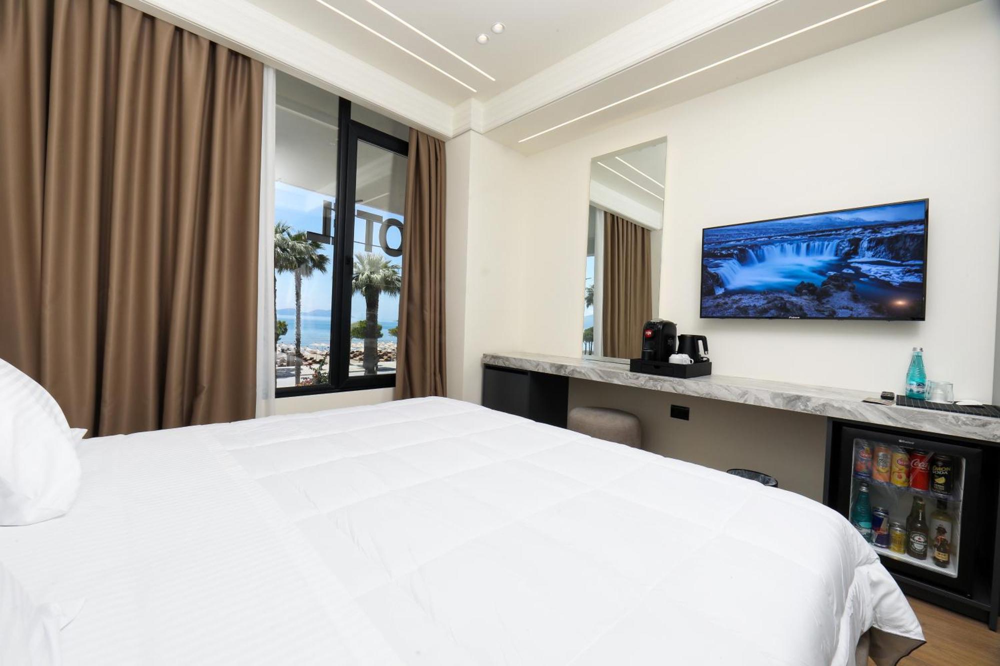 Hotel Adore Vlorë 外观 照片