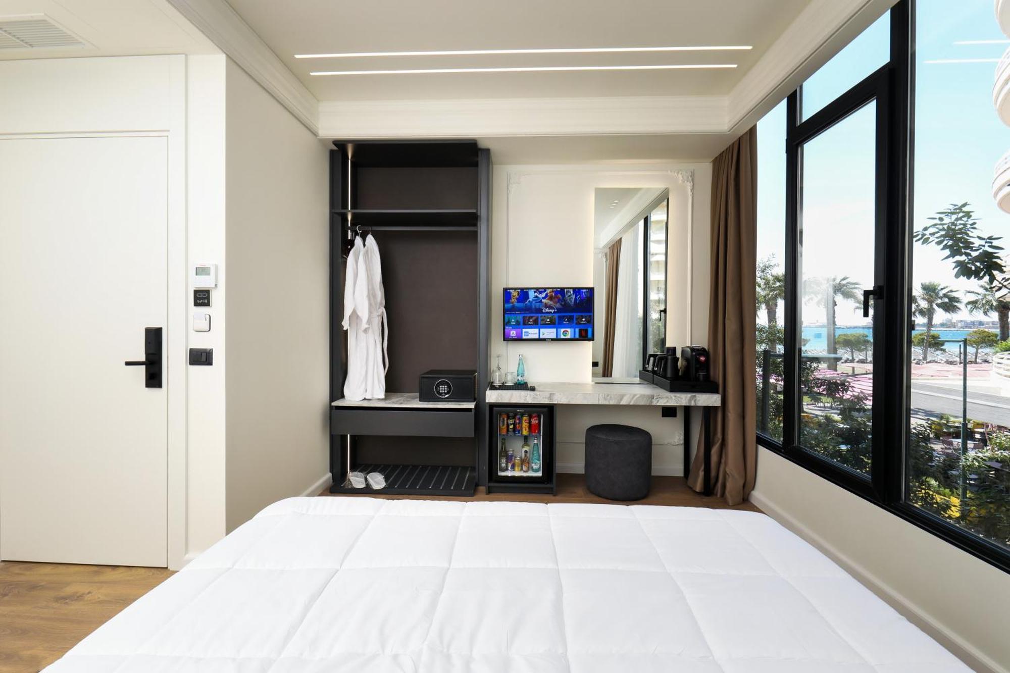Hotel Adore Vlorë 外观 照片