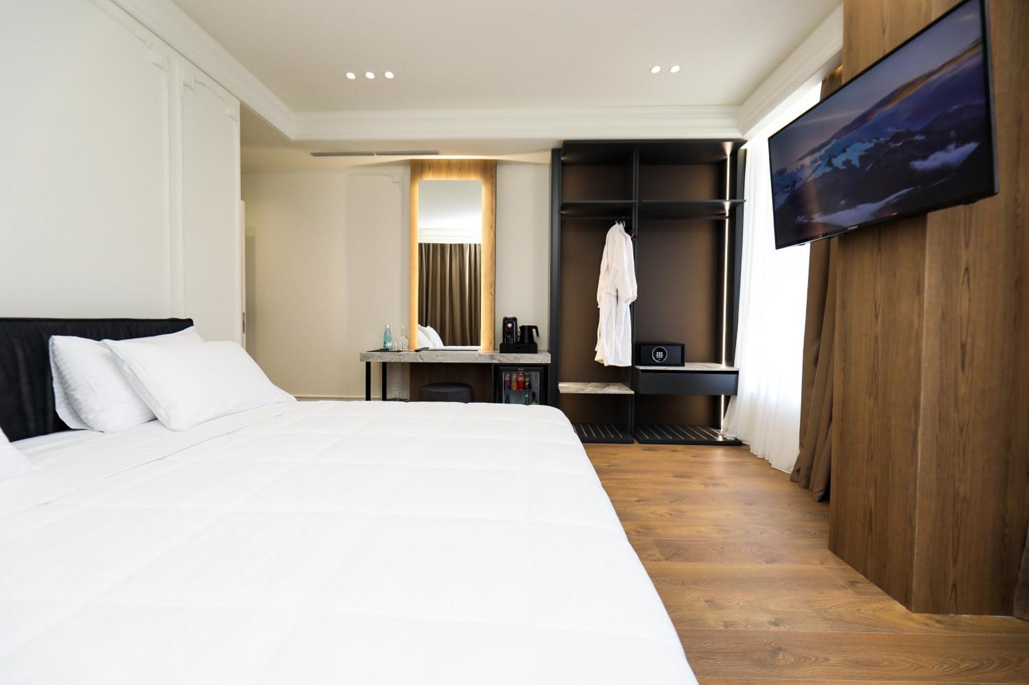 Hotel Adore Vlorë 外观 照片