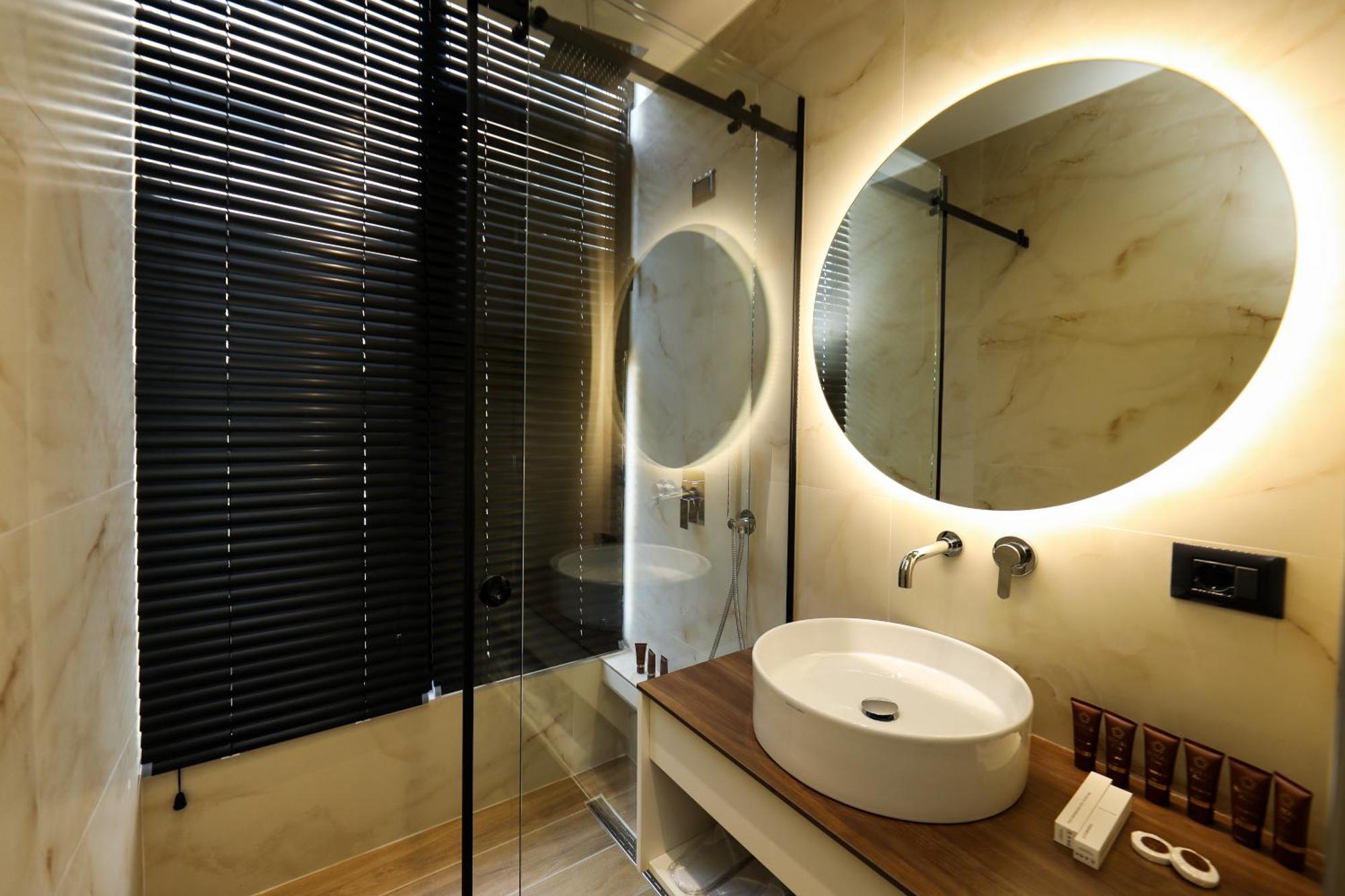 Hotel Adore Vlorë 外观 照片